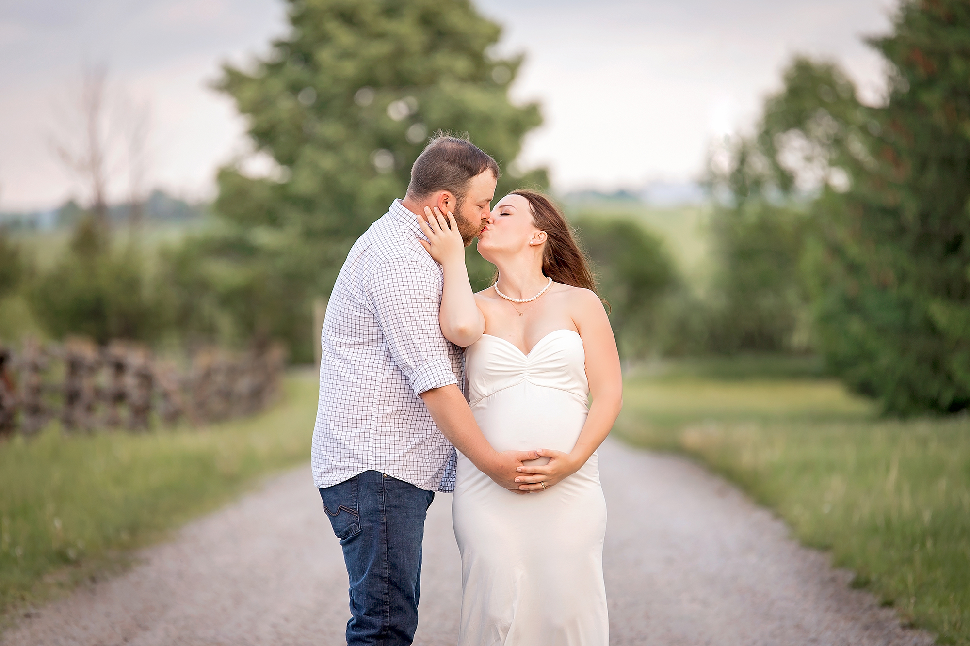 Maternity-Photographer-Kawarthas-Outdoors-2