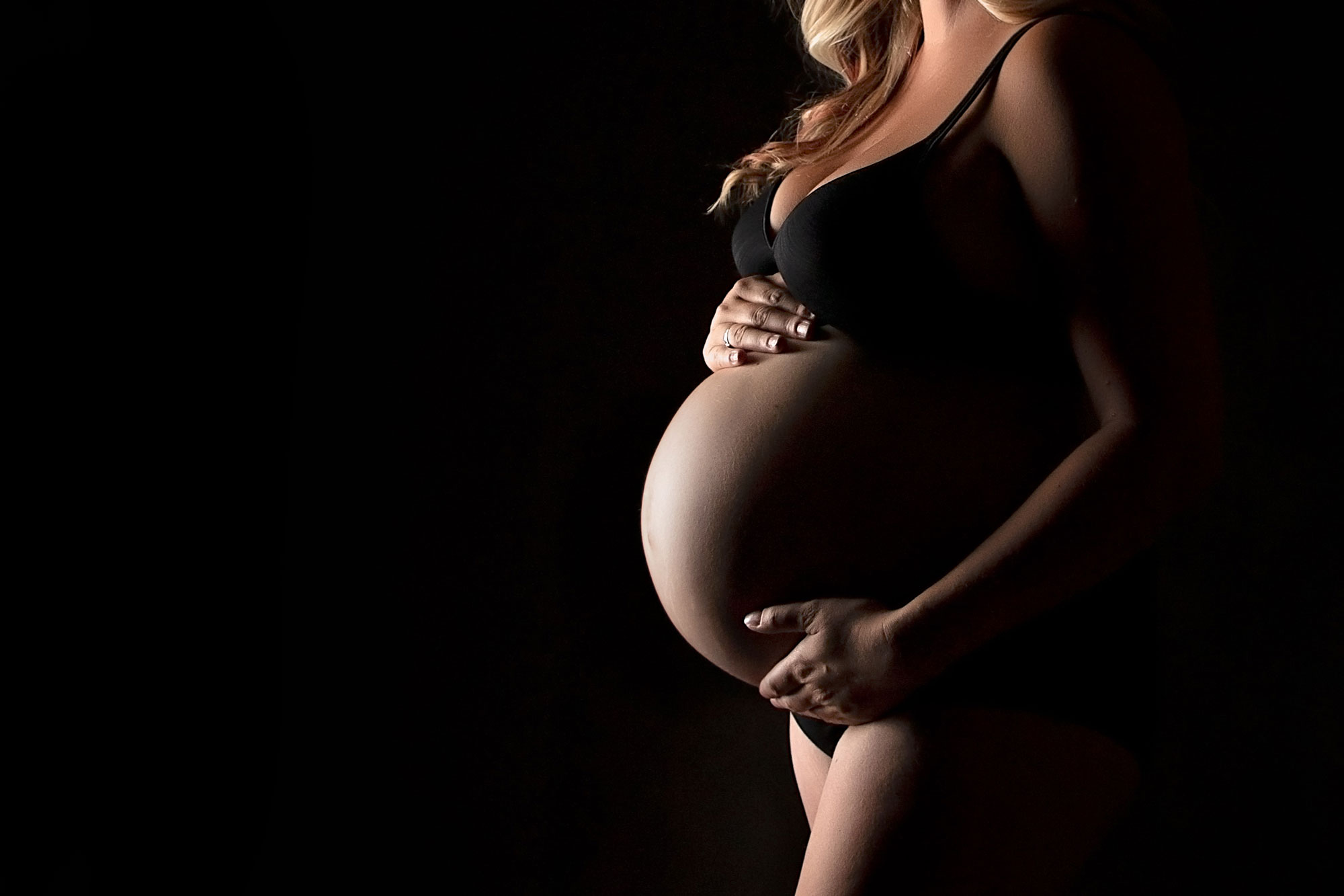 Maternity-belly