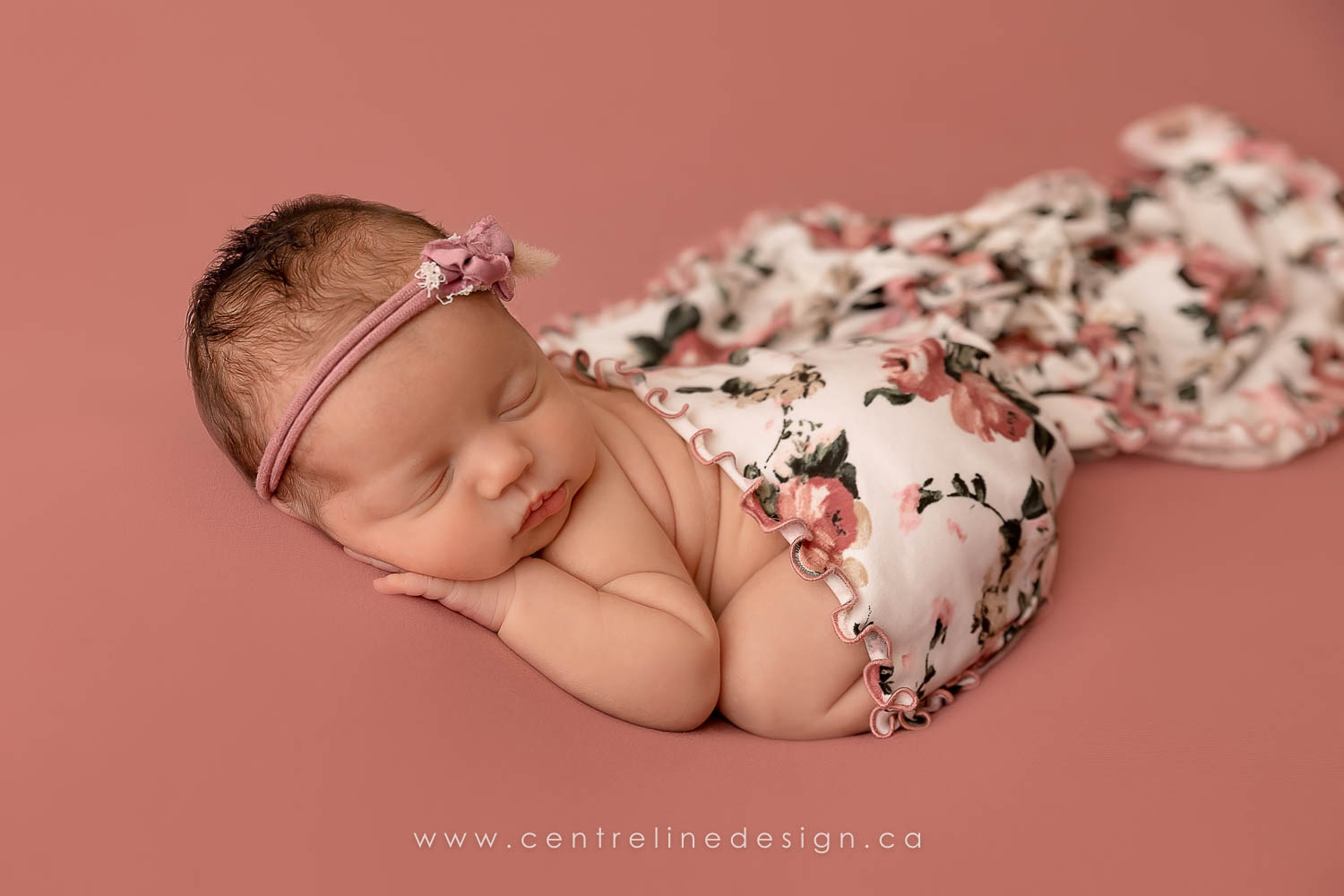 WEB-Holly-NewbornSession-1