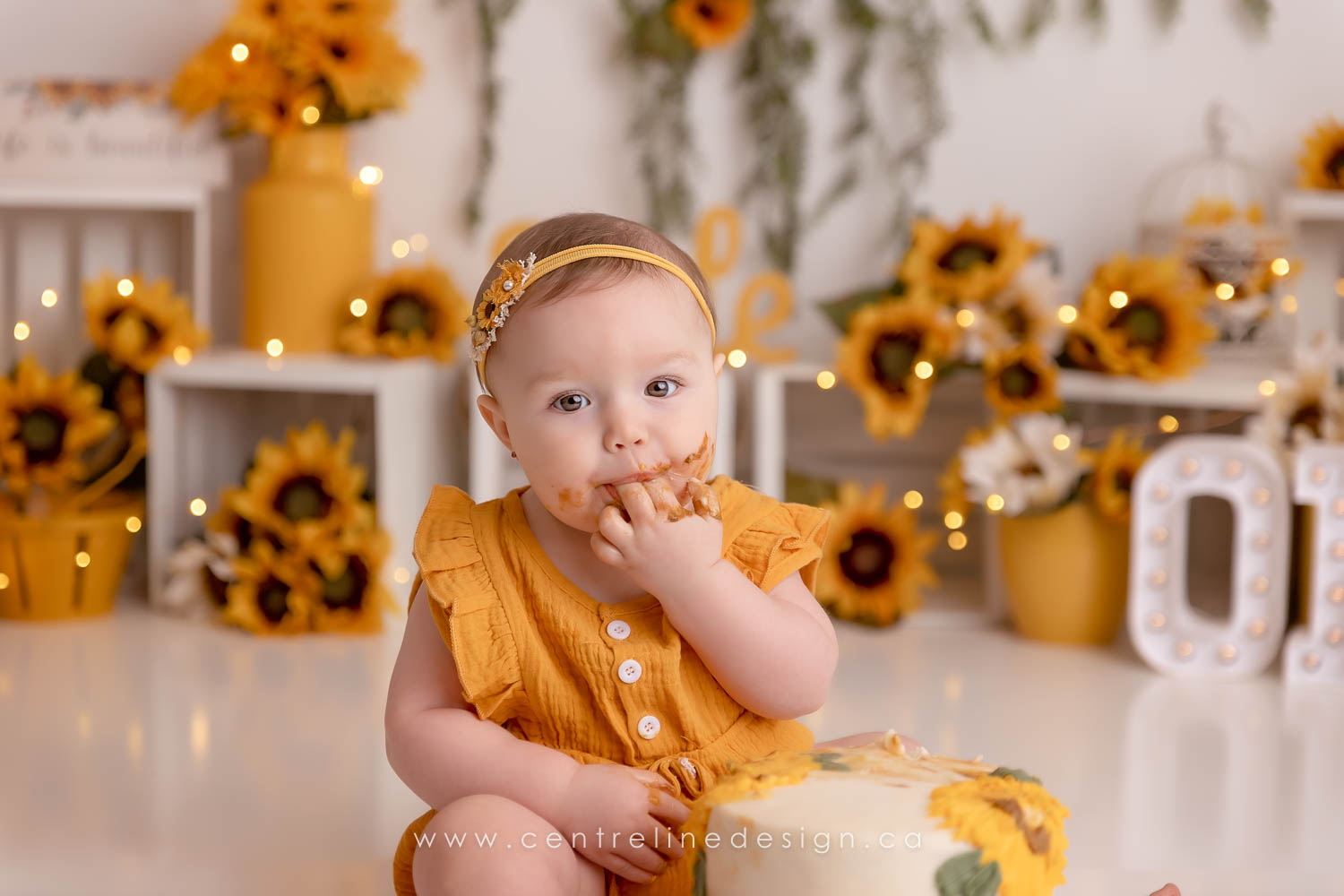 WEB-cake-smash-Aislyn