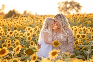 WEB-Sarah-Sunflowers-2022-8